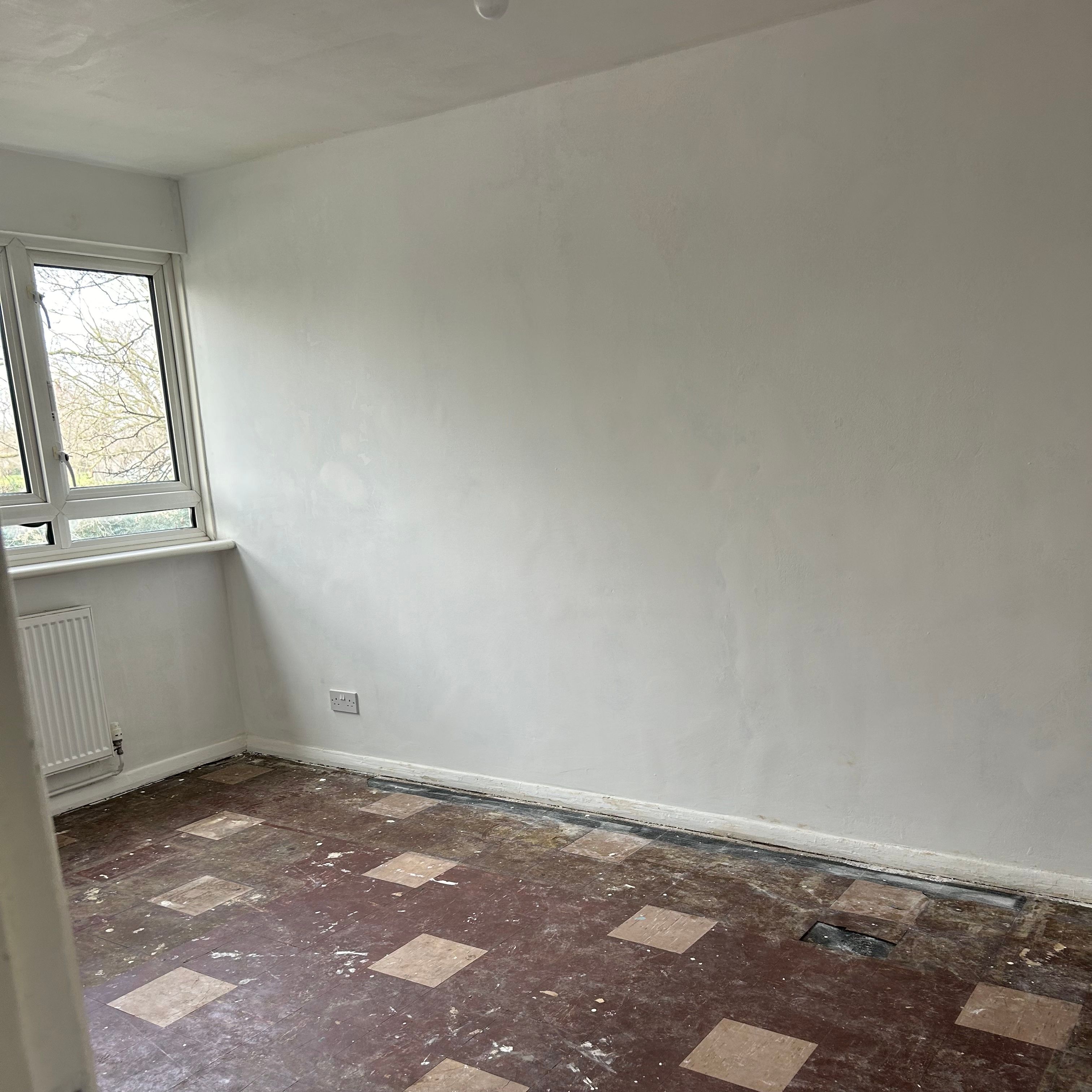 A room with no flooring